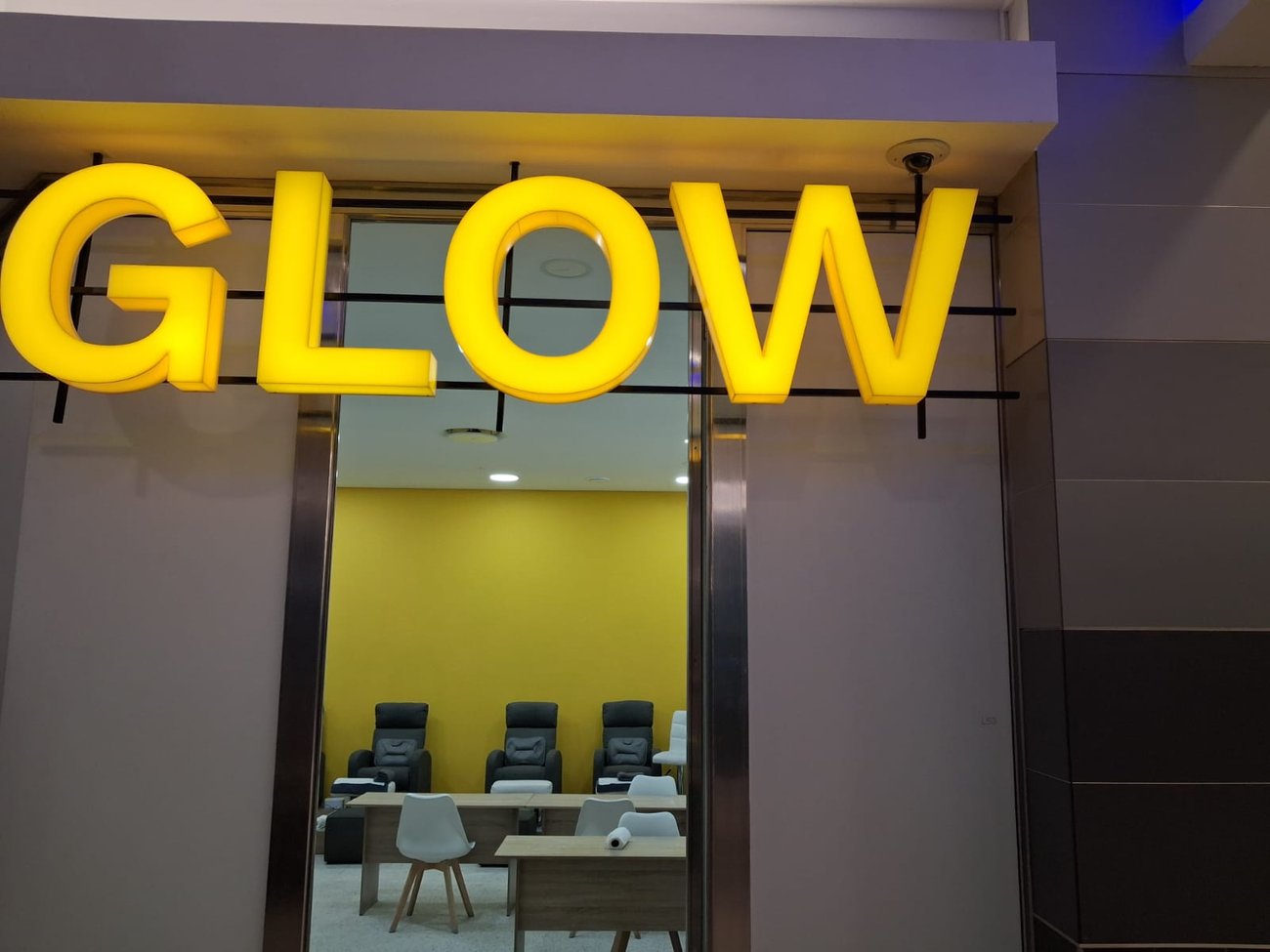 Commercial interior tiling project